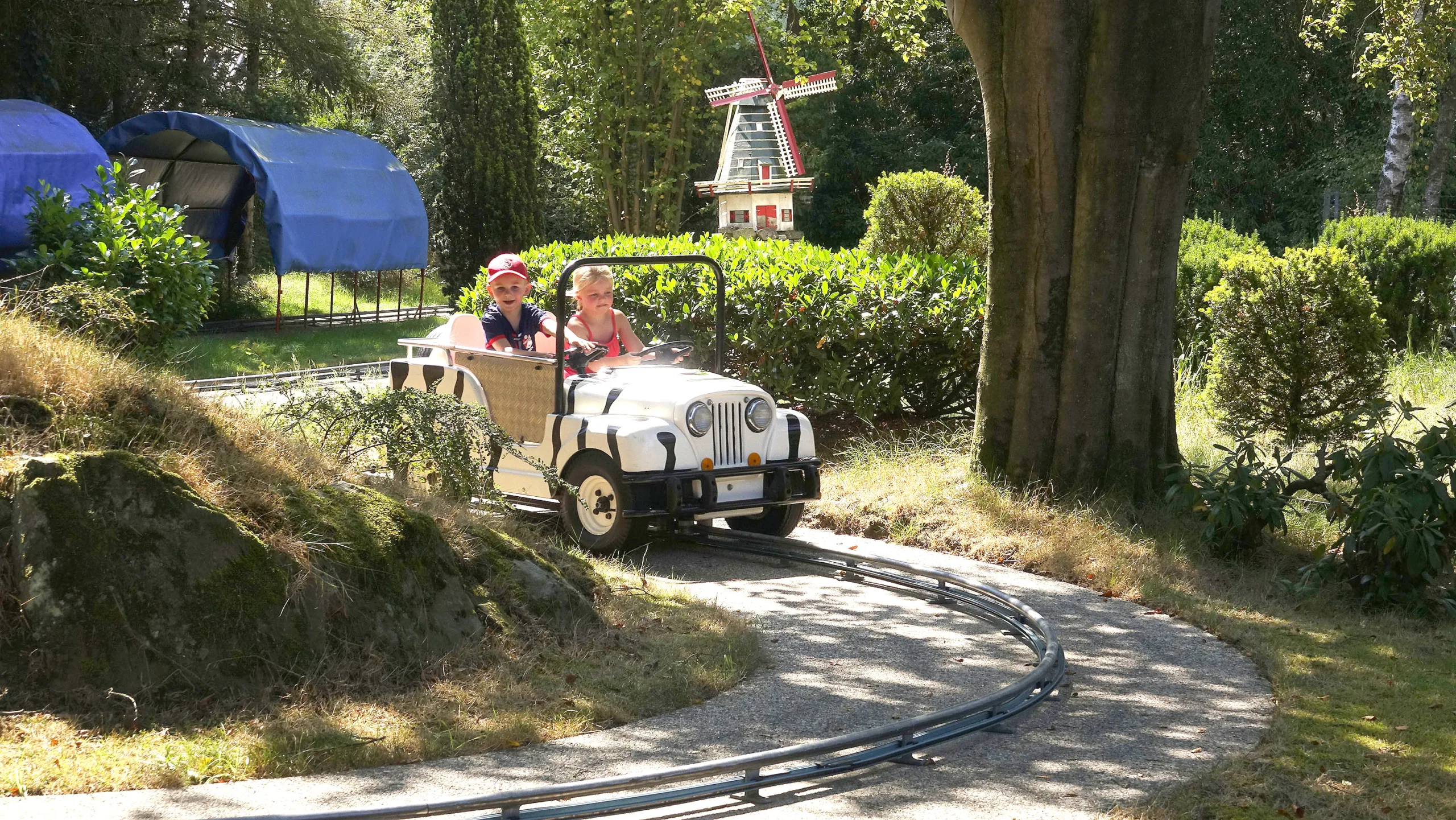 Safari Jeeps attractie Speelpark Hoge Boekel